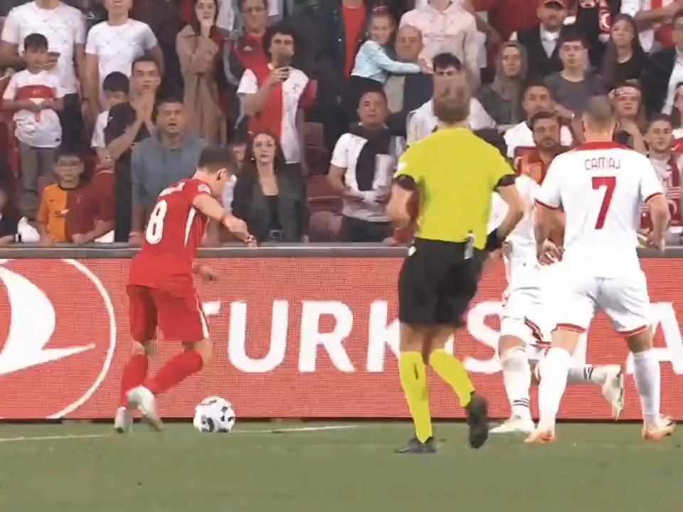 Don't be Afraid to Use Your Dribbling Skills in Real as well Arda! Don't forget that you have always primarily been a dribbler! That's your main gift!