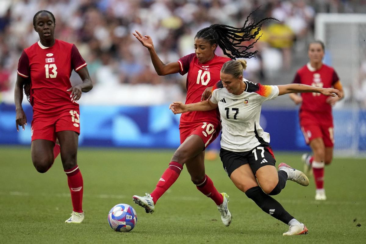 World champion Spain scores late goal to draw Canada 1-1 in women's soccer friendly