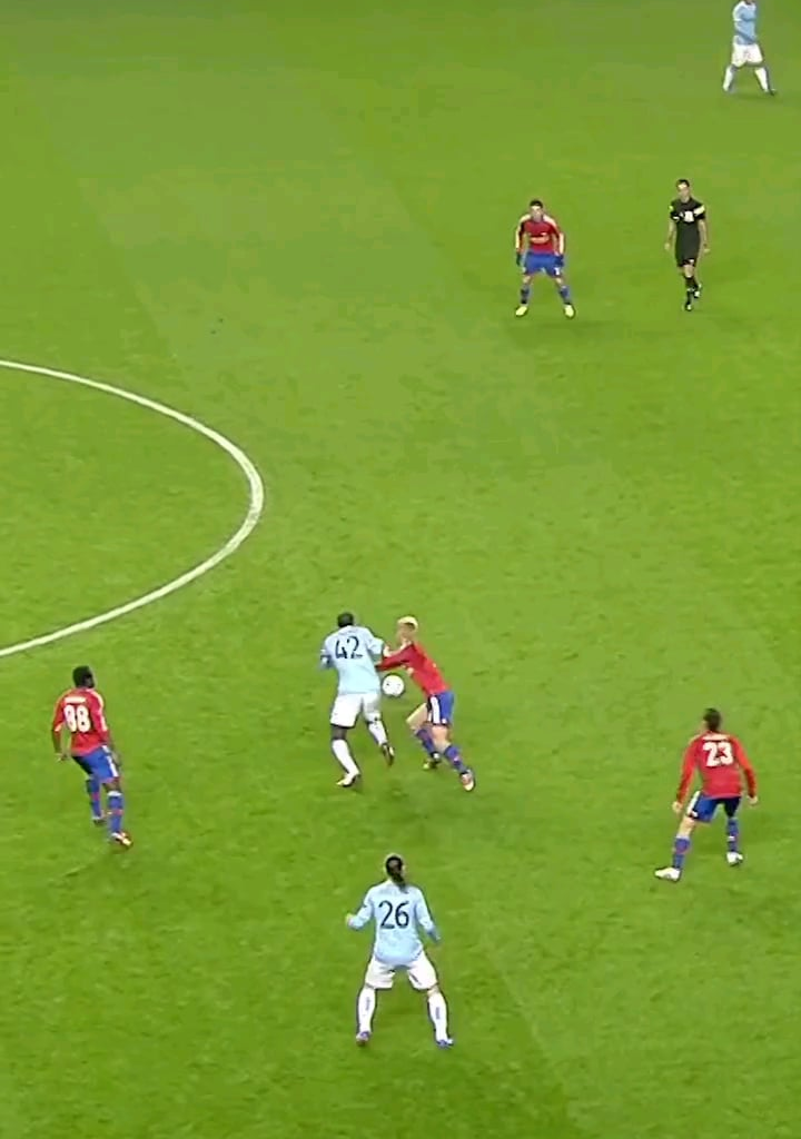 Yaya Toure in the Champions League 🏃‍♂️💨