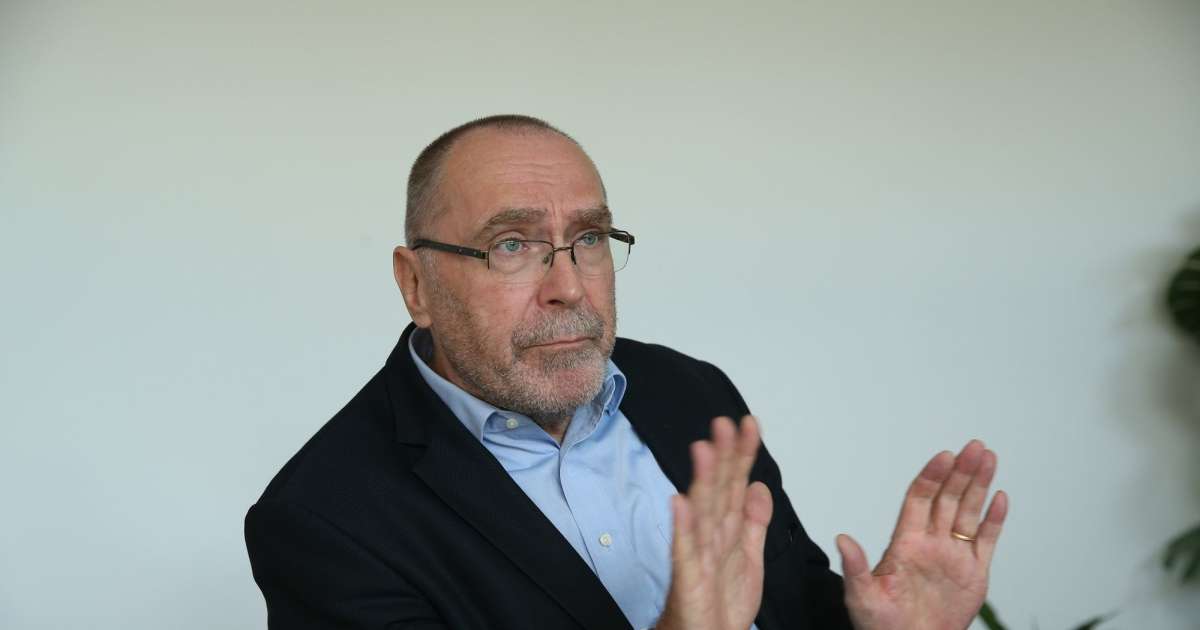 Božo Cerar: Če zmaga Trump, si Slovenija ne more obetati odpustkov na račun Melanie