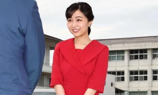 Princess Kako Arrives in Saga Prefecture for the National Sports Festival