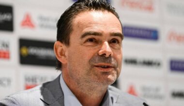 Antwerp verlengt in alle stilte contract geschorste Marc Overmars: ‘Gewoon niet gecommuniceerd’ (Op 16 november mag hij weer aan het werk)