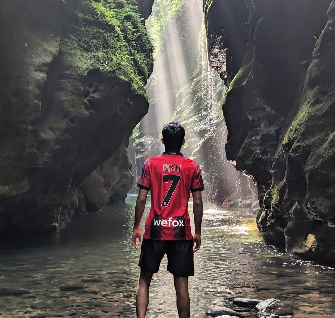 A couple pictures with my 23/24 Home Kit.