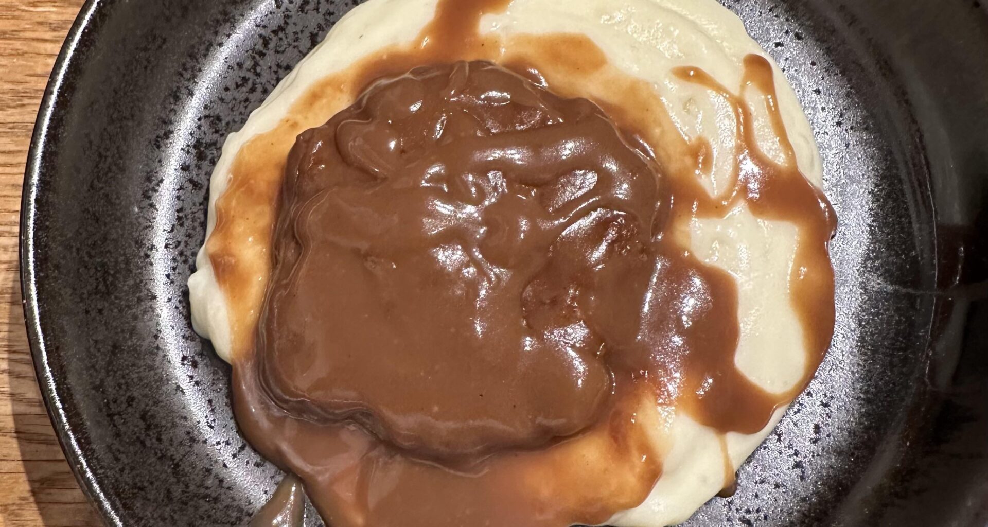 Karbonader with creamy mash and brown gravy