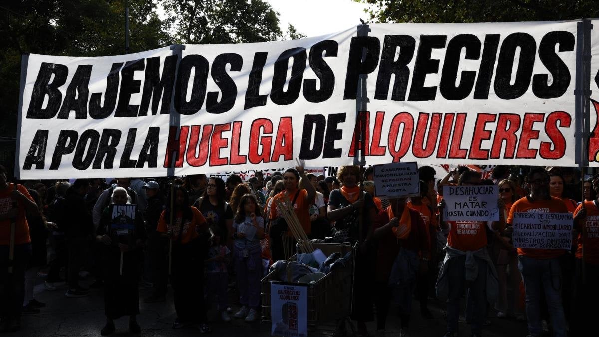 Miles de personas salen a la calle y exigen 'un cambio' urgente contra la subida de los precios del alquiler y la vivienda