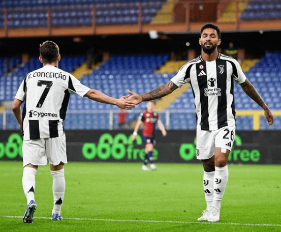 Conceição 170cm, Douglas Luiz 175cm who is lying?