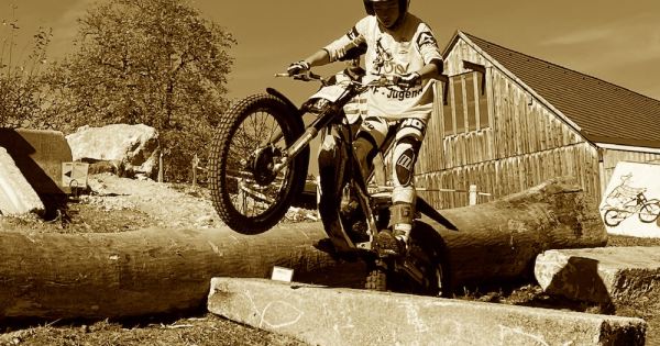 FIM Vertreter Österreich ignorieren das E-Trial-Reglement und verhindern ein gerechtes Jugend-Staatsmeisterschaft-Ergebnis 2024. 