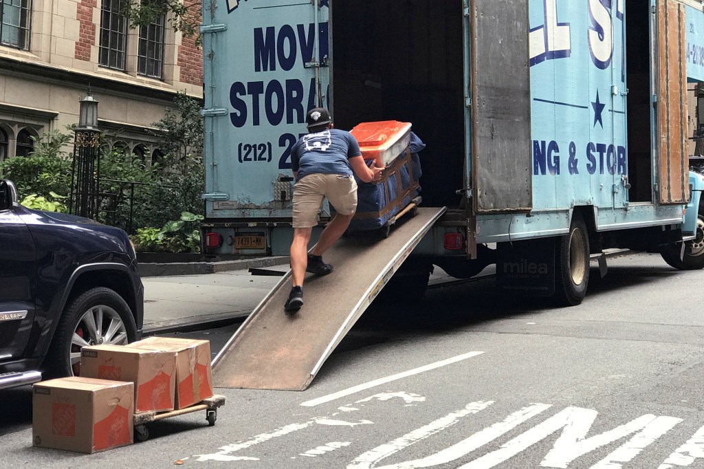Overall, more than 480,000 New Yorkers departed. 