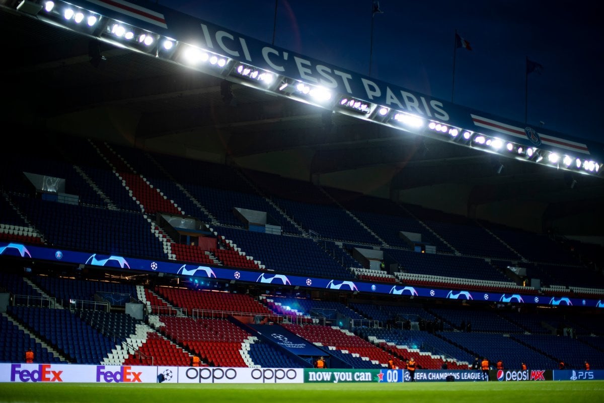 Franse autoriteiten verbieden onverwacht uitsupporters bij PSG - PSV