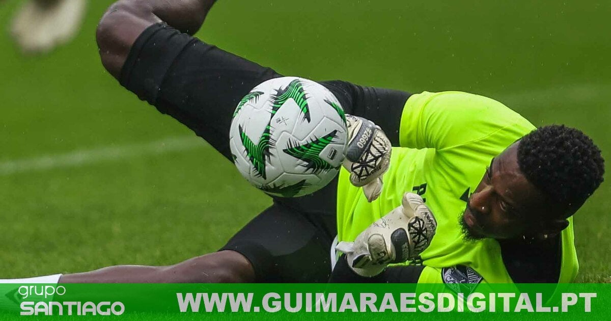 Vitória condenado a pagar multa de 5.355 euros por Bruno Varela ter utilizado microfone no jogo com o Famalicão 🤡