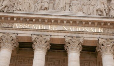 Assemblée nationale : un hommage sera rendu à Philippine, mais pas aux deux Français tués au Liban, les députés Insoumis "en colère"