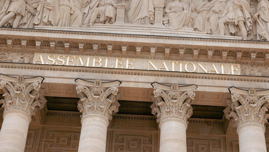 Assemblée nationale : un hommage sera rendu à Philippine, mais pas aux deux Français tués au Liban, les députés Insoumis "en colère"