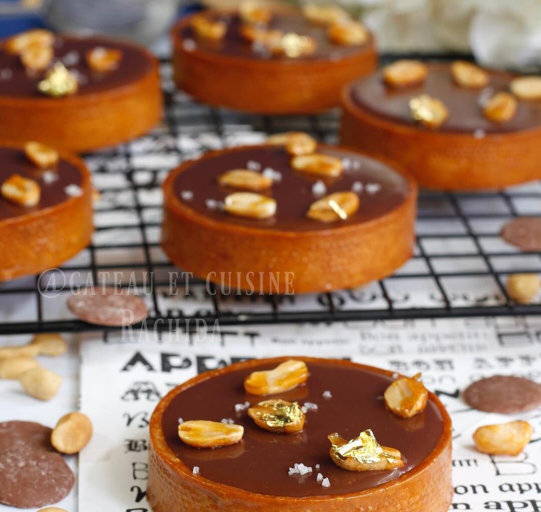 Tartelettes Snickers (chocolat, caramel et cacahuetes)
