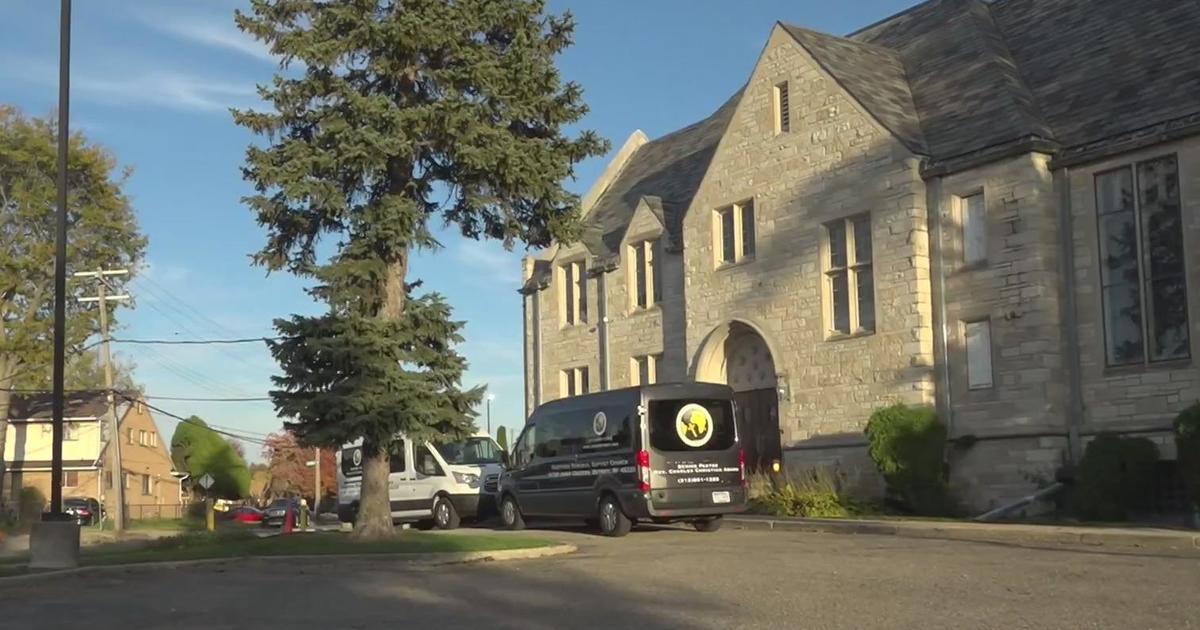 Detroit church organizing rides to the voting polls for seniors
