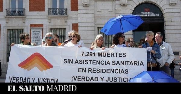 Familiares de residentes demandan a altos cargos de Ayuso por denegarles la asistencia en la pandemia