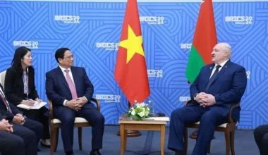 Prime Minister Pham Minh Chinh meets Belarus President Aleksander Lukashenko
