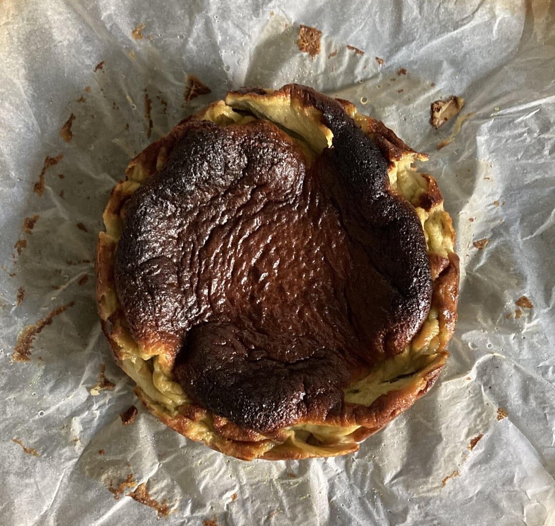 Do u know basque cheesecake? My fav is pistachio version. Coolest cake in my baking repertoire