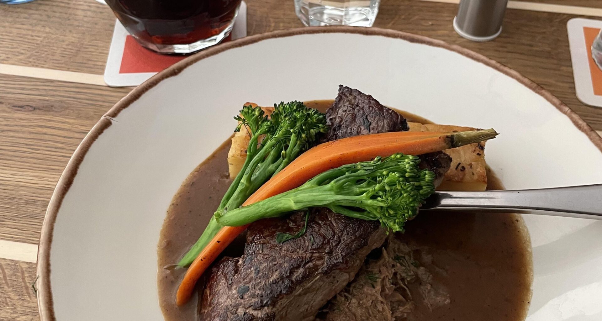 Beefsteak and Pilsner Urquell in Prag