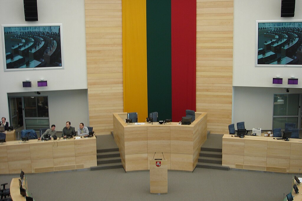 Week in Lithuania | LSDP invites “Nemunas Dawn” and “For Lithuania” to join new ruling bloc; President congratulates Trump on election victory