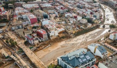 Efforts continue to clear sewage system following floods in Spain's Valencia region