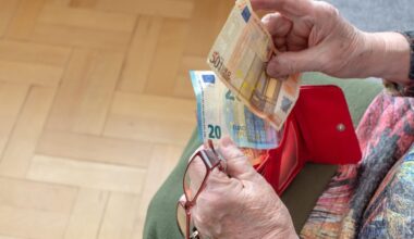 Datumi izplačil pokojnin 2024