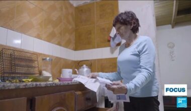 Argentina plunged into recession as Milei's government imposes drastic budget cuts • FRANCE 24