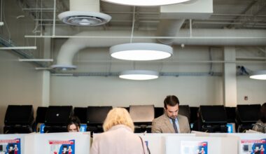 'MAGA', 'I'm With Her' attire allowed at polls, Ohio secretary of state says