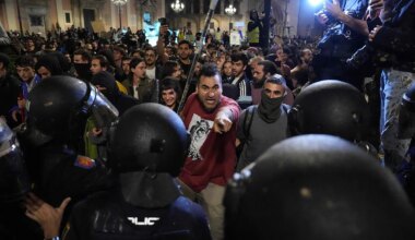 Última hora de la DANA en Valencia y el resto de España, en directo | Cuatro detenidos y 31 policías heridos en los disturbios durante la manifestación de Valencia