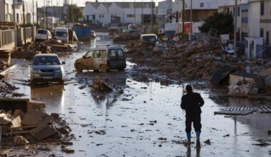 Última hora de la DANA en Valencia y el resto de España, en directo | Bajan a 23 los desaparecidos por la DANA y hay tres cadáveres sin identificar