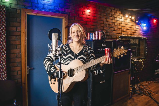 Niamh Murray: Lurgan woman on how she quit Iceland job for full-time music career: ‘I went from stacking shelves to singing my heart out’