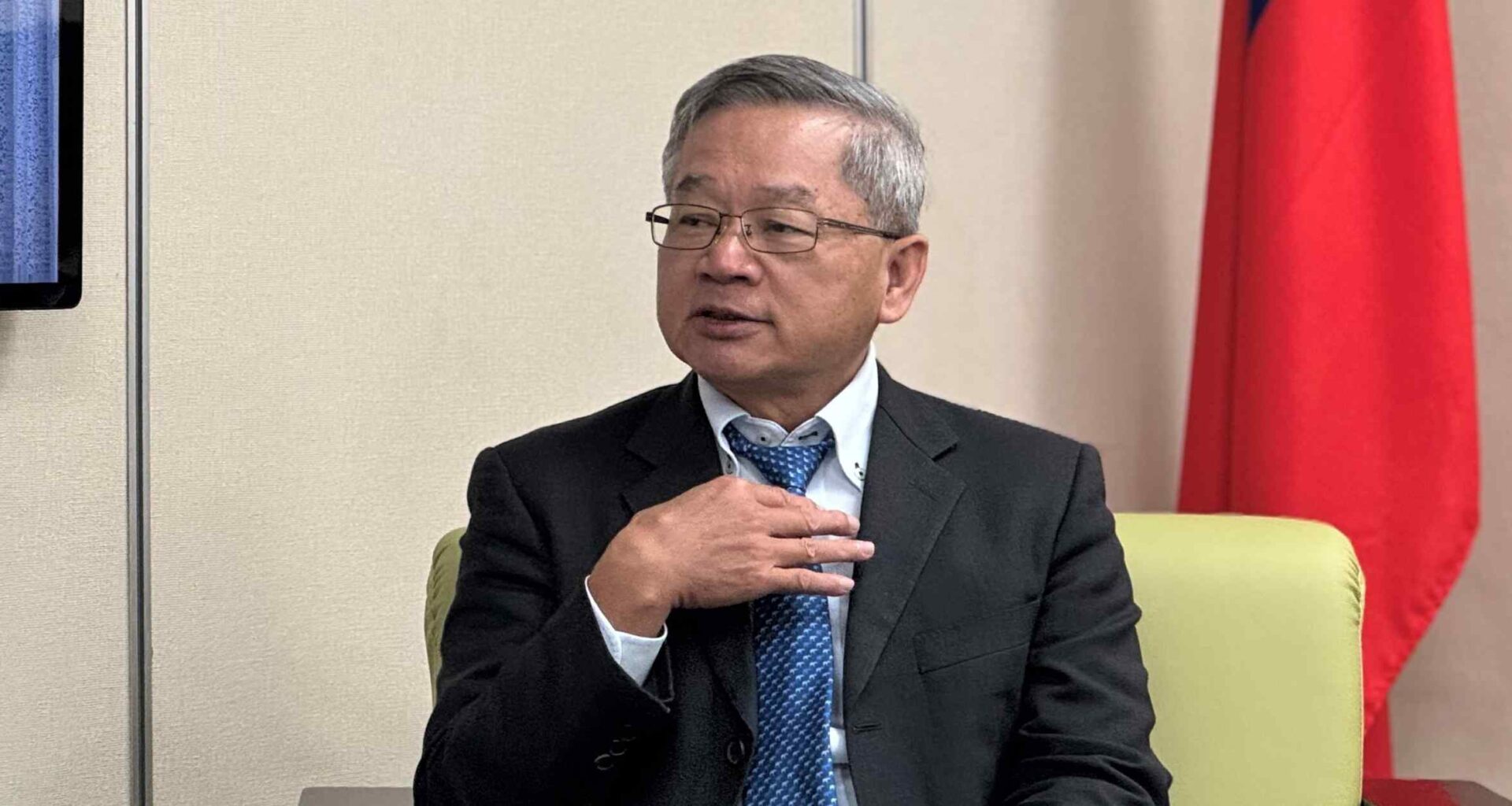 Taiwan to invest $3bn to secure 'AI sovereignty,' tech czar says