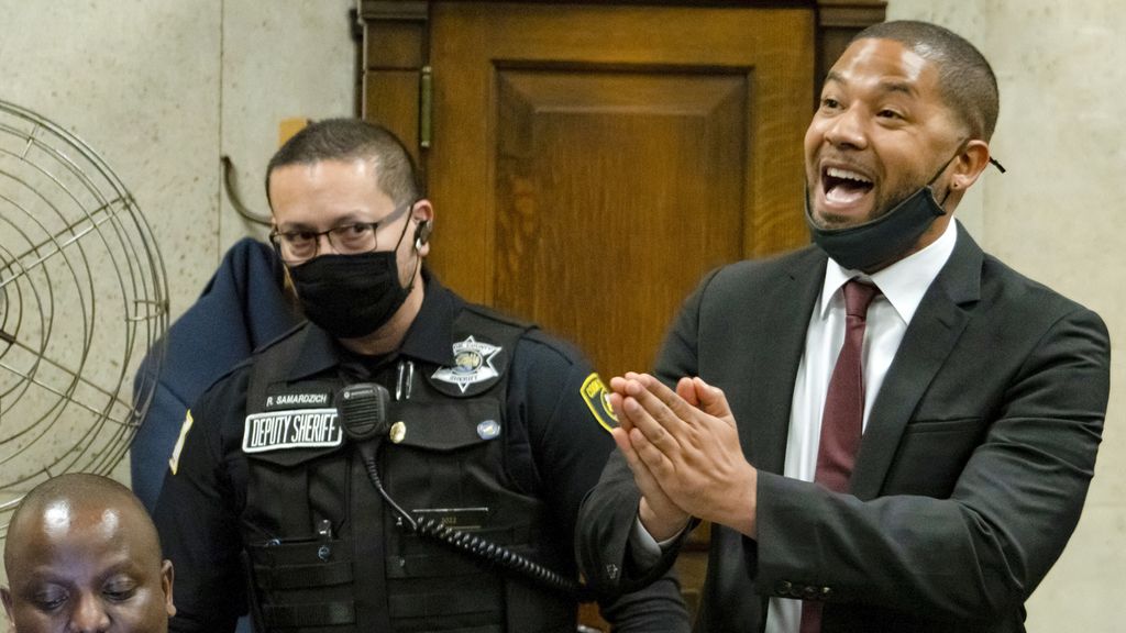 Veroordeling van acteur Smollett, die mishandeling in scène zette, teruggedraaid