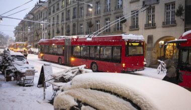 En images – La Suisse perturbée par ses premières chutes de neige en plaine