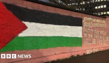 Belfast: Contractors turn down work to remove hospital graffiti