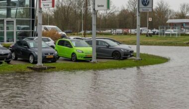 Storm Bert leidt tot zeldzaam hoge waterstanden in Friesland