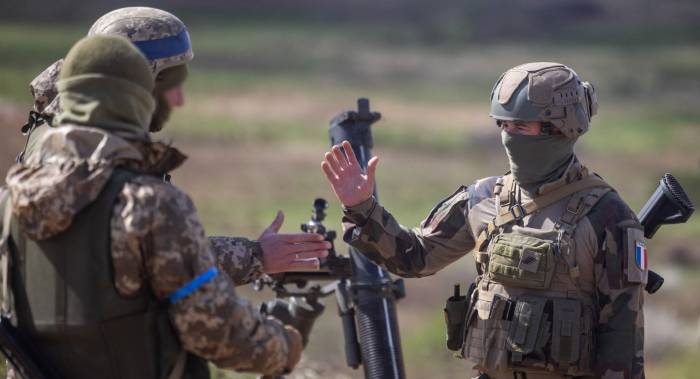 UK and France have opposing stances on sending troops to Ukraine