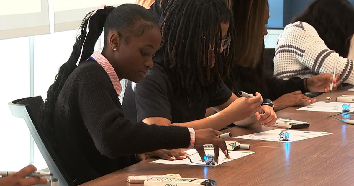 Philadelphia doctors and scientists encourage young women to pursue STEM careers at Penn event
