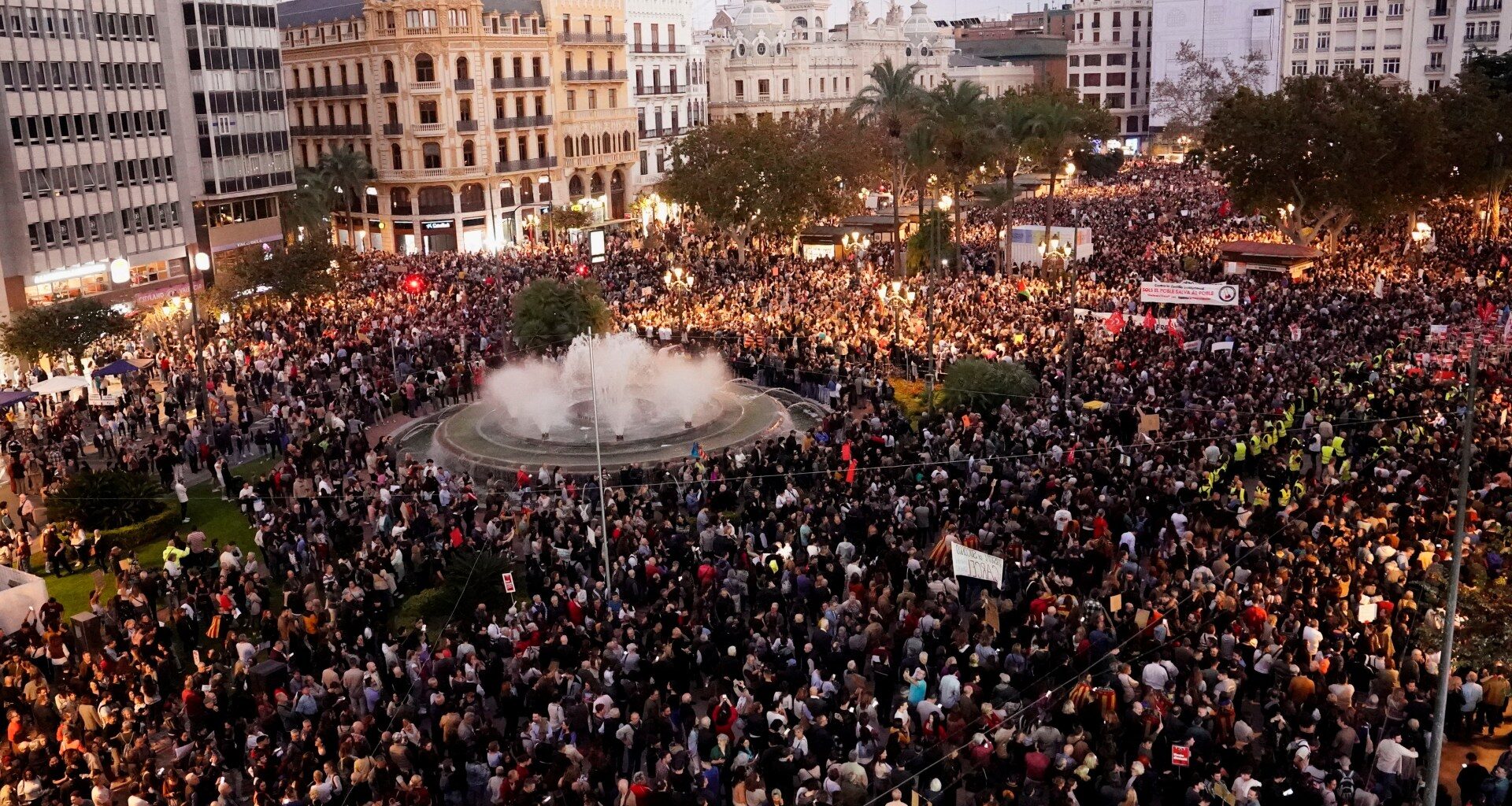 Thousands protest in Spain’s Valencia over handling of deadly floods | Floods News