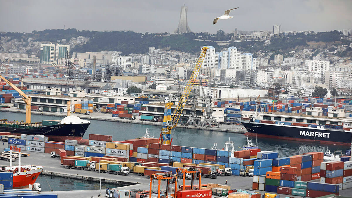 Argelia ordena el desbloqueo comercial total con España