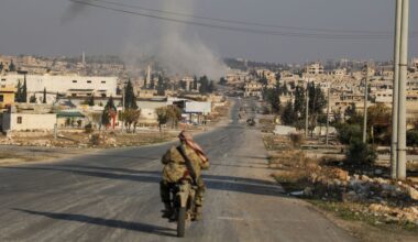 Síria. Metade de Alepo controlada pelas forças jihadistas e rebeldes
