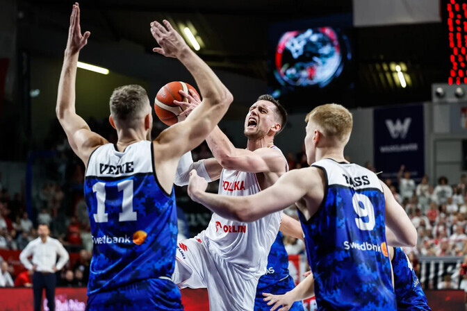 Estonia edges out Poland in basketball European Championship qualifier | News