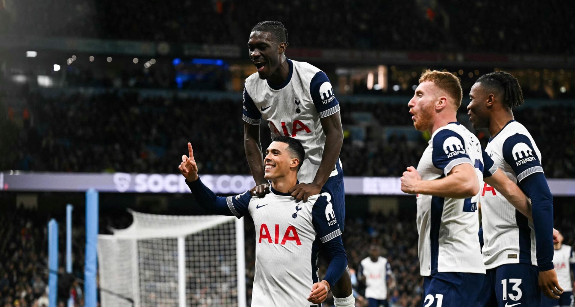 Manchester City reçoit une leçon par Tottenham (0-4) et garde la tête sous l'eau