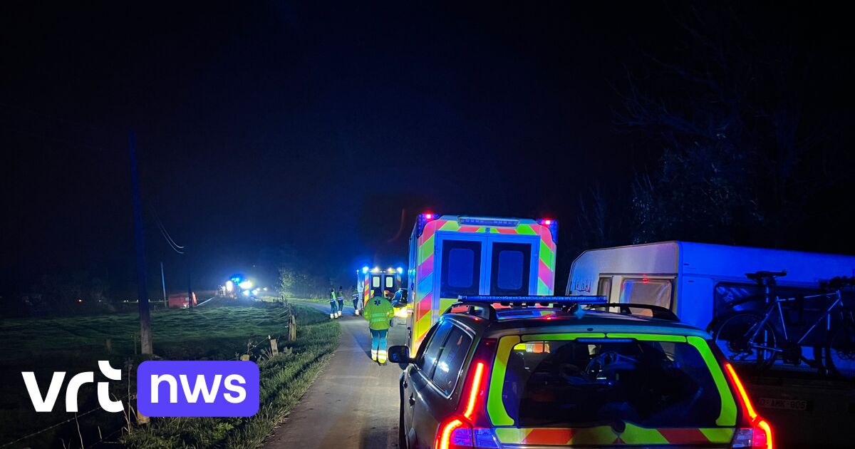 Auto belandt in vijver in Diksmuide: 2 jongeren overleden, 3e kan zich redden