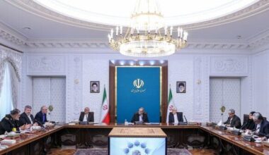 Pezeshkian emphasizes prioritizing maritime-oriented economy in development plans