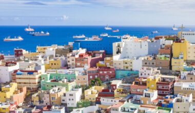 Canary Islands beg EU for new 'ban' on expats buying up homes | World | News