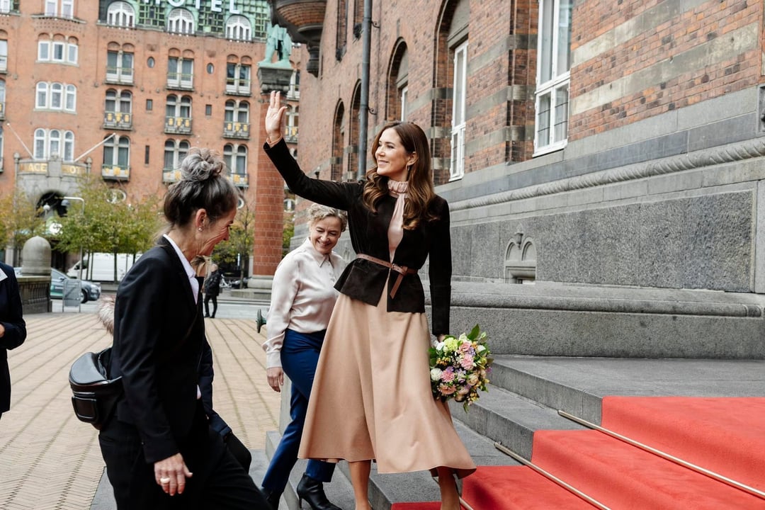 Queen Mary attended Children’s Aid Day Awards.