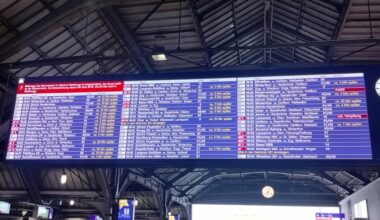 Switzerland's SBB with a late haloween cosplay - disguised as Deutsche Bahn