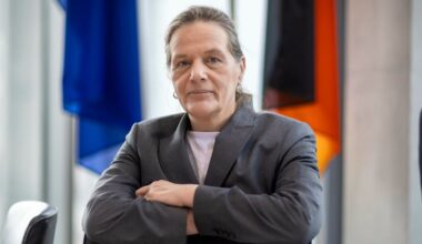 Hat Scholz die Wahlleiterin beeinflusst? – Was das Kanzleramt dazu sagt | Politik