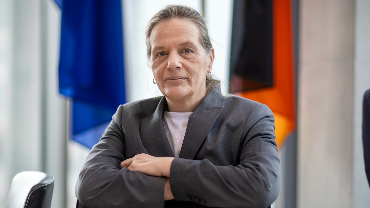 Hat Scholz die Wahlleiterin beeinflusst? – Was das Kanzleramt dazu sagt | Politik