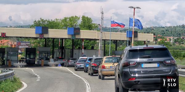 Slovenia extends border control with Croatia and Hungary